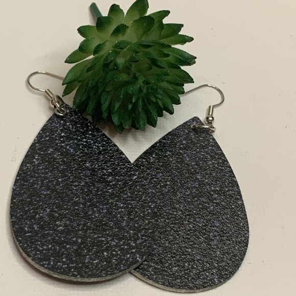 Sparkle Earring, Punk Earring, Goth Earring, Punk Goth Jewelry, Halloween - Picture 1 of 5